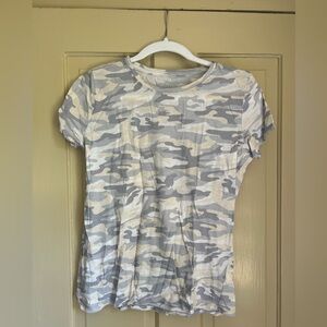 GAP basic camo baby t